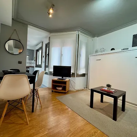 アパート Jardin De San Feliz / Fontan オビエド