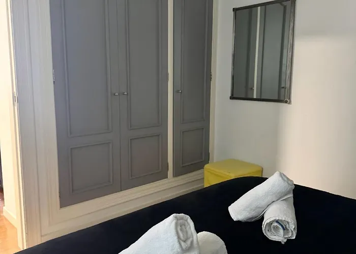 Jardin De San Feliz / Fontan * Oviedo