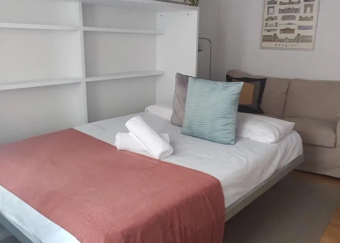 Jardin De San Feliz / Fontan *